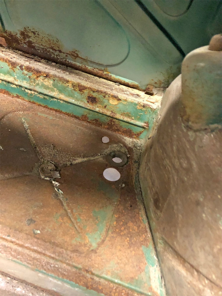 trunk floor rusted in 1966 bmw 2000c